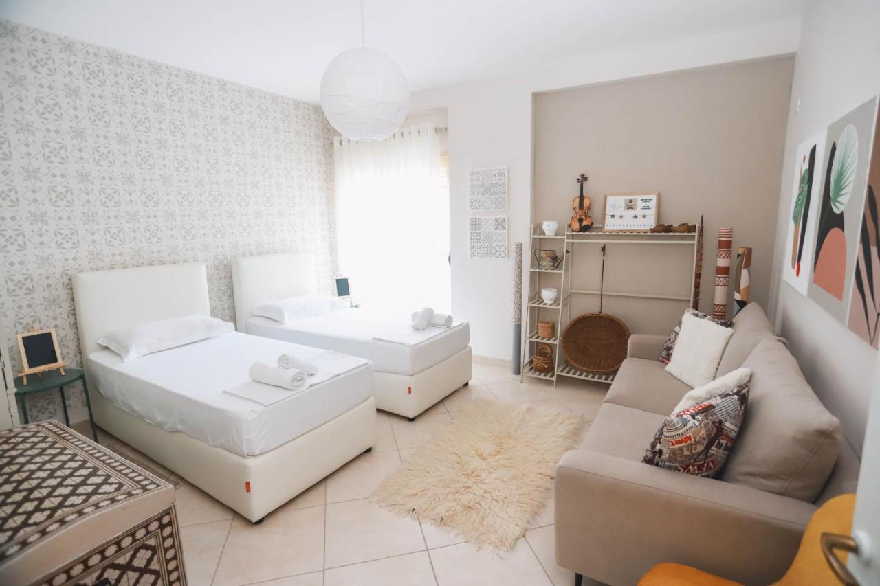 Large Apartment Near The Seaside Boulevard Lungomare Vlorë Eksteriør bilde